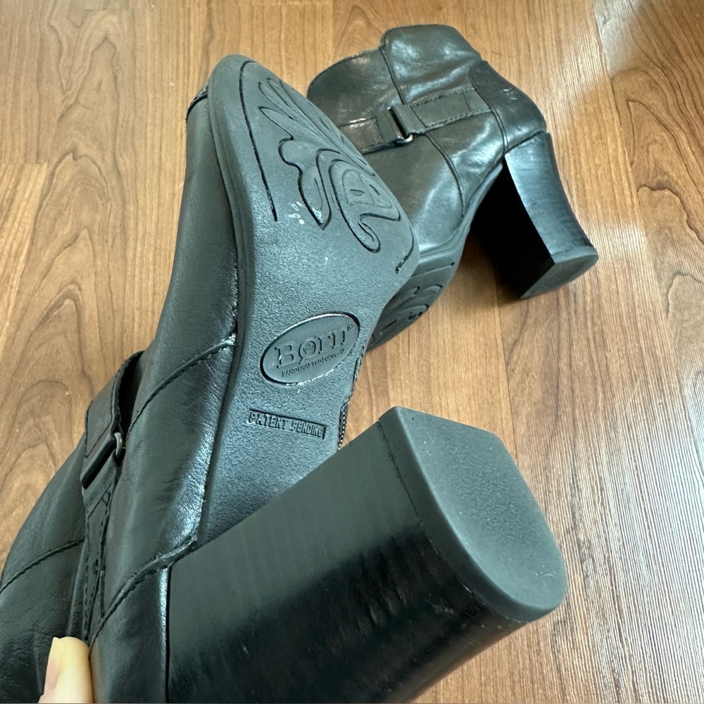 Born Black Leather Ankle Boots 8.5 Block Heel Buckle Zip Booties Classic Fall - Picture 4 of 5